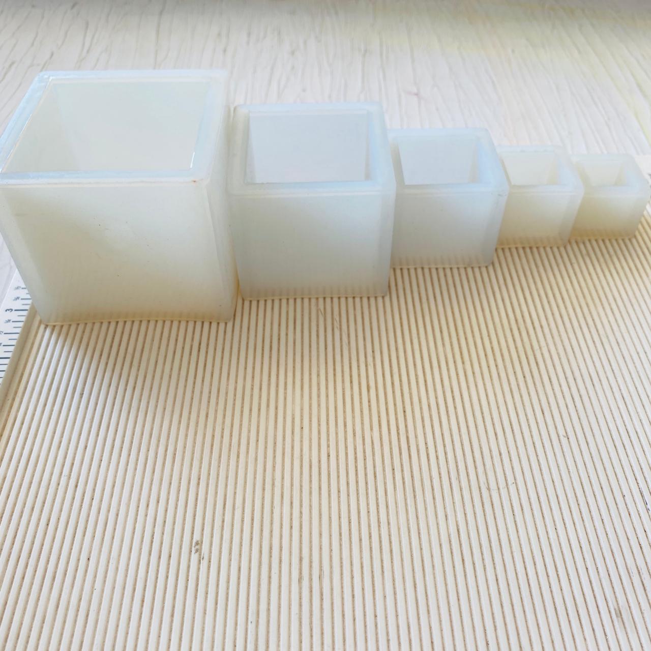 Set of 5 Cube Mould